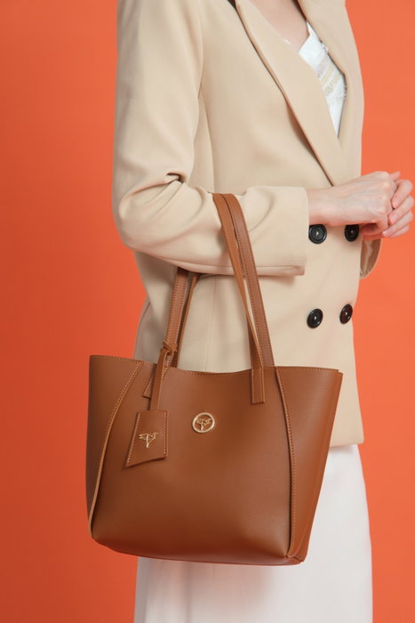 Zoozie Bags Sofia Medium - Tan Zoozie Bags Sofia Medium - Tan